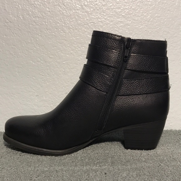 Naturalizer Kepler Block Heel Leather Ankle Boots - Picture 5 of 8